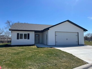 107 Lucca Dr, Ravenna, NE 68869