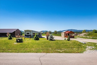 1071 Lenora Dr, Usk, WA 99180