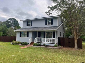 18377 Water Fall Ln, Flint, TX 75762