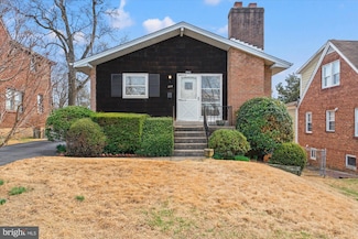 3712 9th St S, Arlington, VA 22204