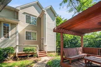 300 Wildrose Ct Unit 24, Bolingbrook, IL 60440