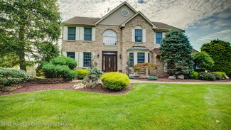 5 Molly Pitcher Dr, Manalapan, NJ 07726