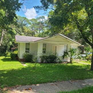 402 Coweta Ave N, Douglas, GA 31533