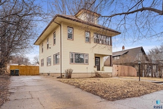 615 S Walts Ave, Sioux Falls, SD 57104