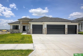 5602 N 212th St, Elkhorn, NE 68022