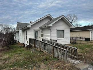 800 E Mckinley St, Marion, IL 62959