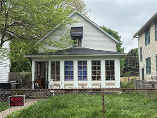 7107 Lawn Ave, Cleveland, OH 44102