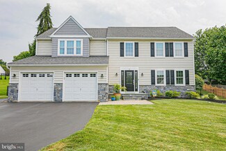 12 Garnet Cir, Conshohocken, PA 19428