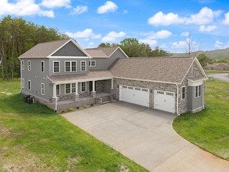 288 Canterbury Dr, Bronston, KY 42518