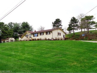 5209 Manchester Ave SW, Navarre, OH 44662