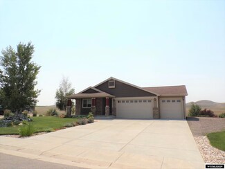 302 Huntington Dr, Gillette, WY 82718