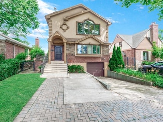 165-05 67th Ave, Flushing, NY 11365