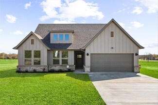 1185 Sanger Dr, Springtown, TX 76082