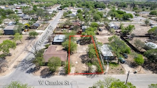 205 W Canales St, Uvalde, TX 78801