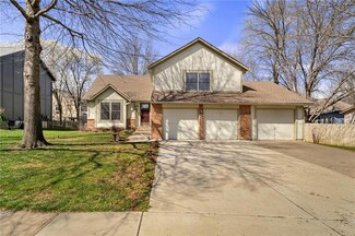 1904 E 155th St, Olathe, KS 66062