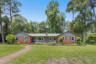 814 S Vermont St, Smithfield, NC 27577
