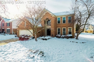3812 Long Meadow Ln, Lake Orion, MI 48359