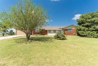 10057 N 2250 Rd, Arapaho, OK 73620