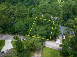 912 Inwood Dr, Huntsville, TX 77340