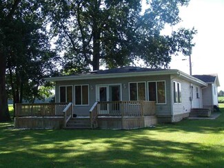 11794 W Horseshoe Bend Rd, Brookston, IN 47923