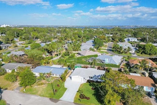 1115 SE Alamanda Ln, Stuart, FL 34996