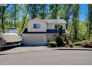 315 Edgewater Rd, Gladstone, OR 97027