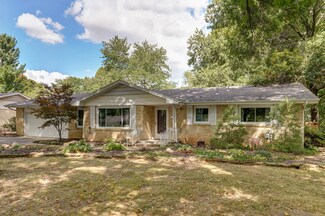 2369 E Wayland St, Springfield, MO 65804