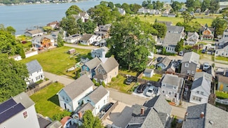 14 S Pine St, Niantic, CT 06357