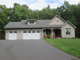 37 Best Rd, Nassau, NY 12123