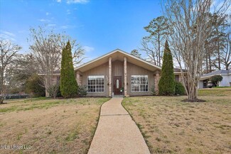 137 Longmeadow Rd, Brandon, MS 39042