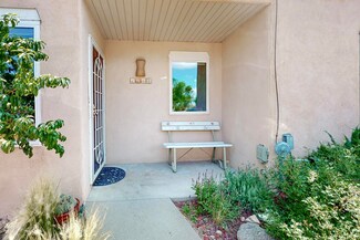 1605 Calle de Oriente Norte, Santa Fe, NM 87507