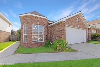 19457 W Lake Village Dr, Gulfport, MS 39503