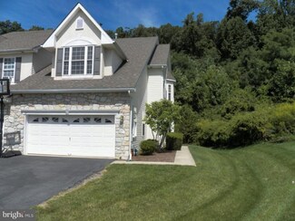 2 Kennedy Dr, Downingtown, PA 19335