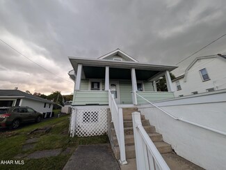 435 Baynton Ave, Altoona, PA 16602