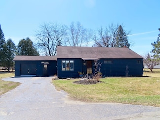 30 NE 3rd St, Cohasset, MN 55721