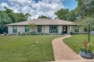 13 Windward Rd, Fort Worth, TX 76132