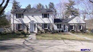 445 Militia Hill Rd, Fort Washington, PA 19034