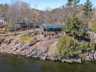 28 Idlewild Rd, South Hero, VT 05486