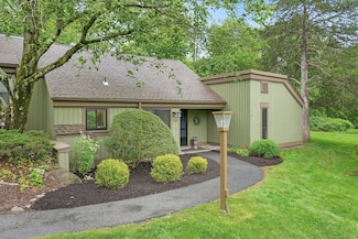 738 Heritage Village Unit B, Southbury, CT 06488