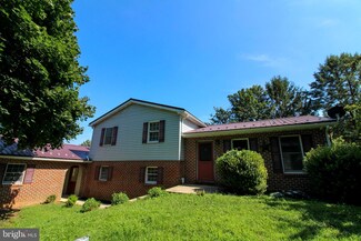 5490 Honey Rock Ct, Chambersburg, PA 17202