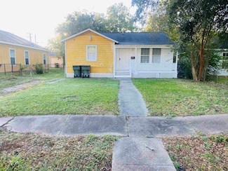 744 9th St, Port Arthur, TX 77640