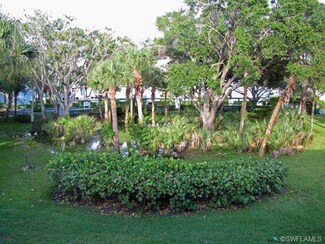 105 Wading Bird Cir Unit 203, Naples, FL 34110
