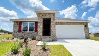 2427 S Silver St, Crestview, FL 32536