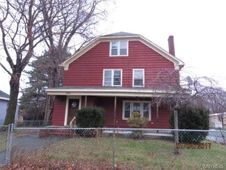 1565 Lockport St, Olcott, NY 14126