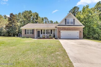 45 Shinnwood Ct, Hampstead, NC 28443