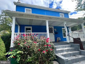 63 S Laurel Ave, Berkeley Springs, WV 25411