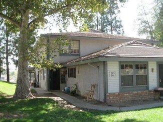 3457 Rainbow Ln, Highland, CA 92346