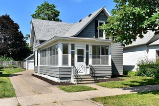 1066 W Howard St, Winona, MN 55987