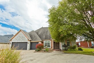 901 Magnolia Dr, Ada, OK 74820