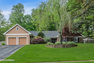 20 Foxwood Run, Middletown, NJ 07748